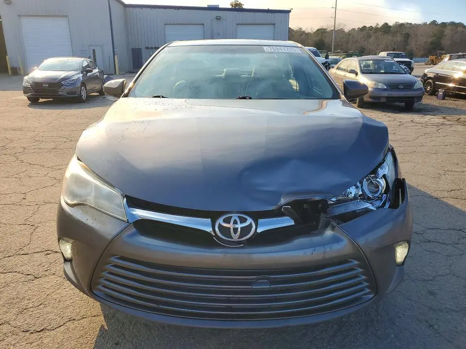 2017 TOYOTA CAMRY XLE  