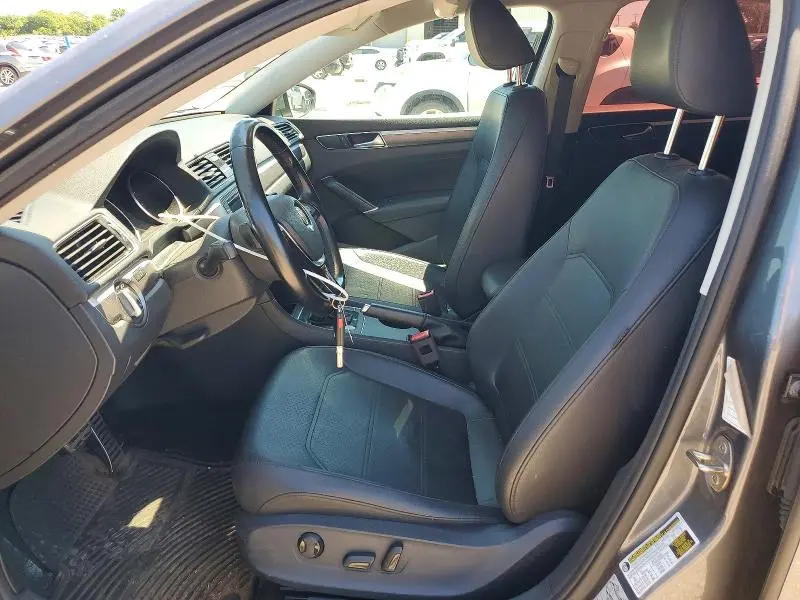 2018 VOLKSWAGEN PASSAT S  