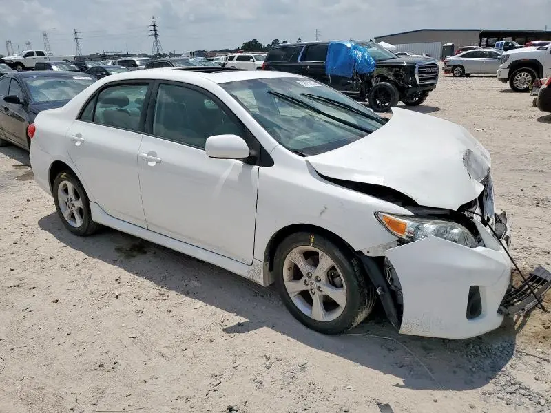 2011 TOYOTA COROLLA BASE  