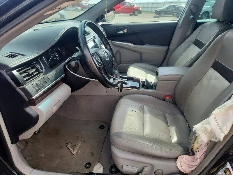 2014 TOYOTA CAMRY XLE  