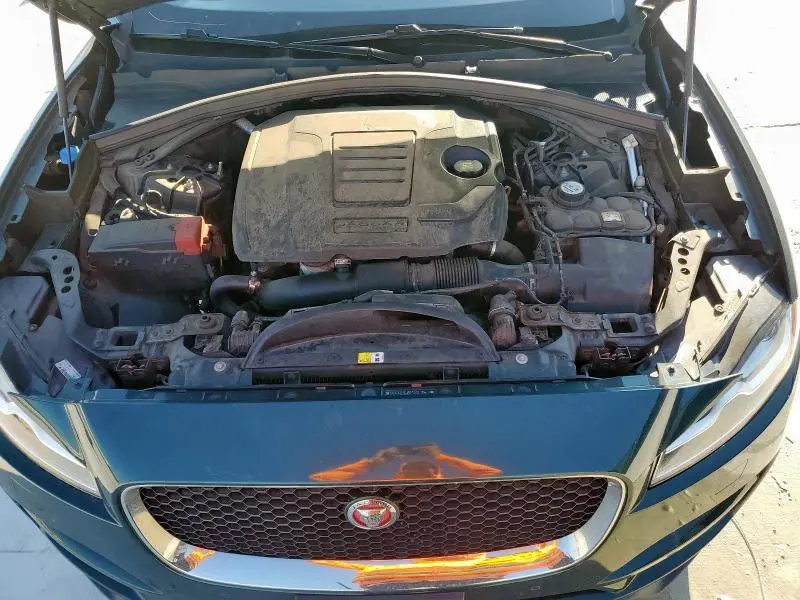 2018 JAGUAR F-PACE   