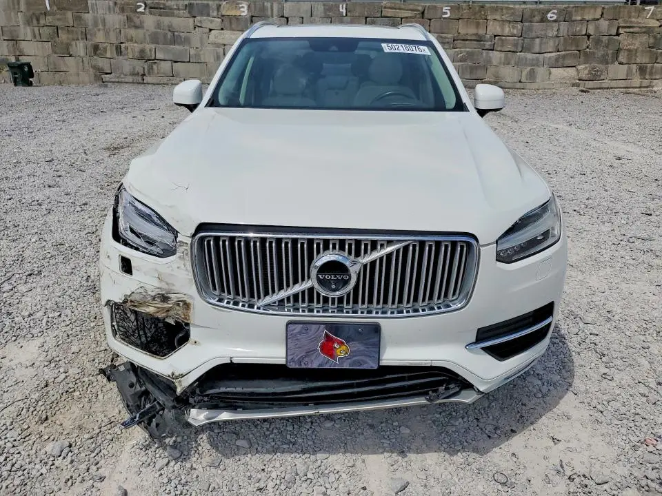 2016 VOLVO XC90 T6  