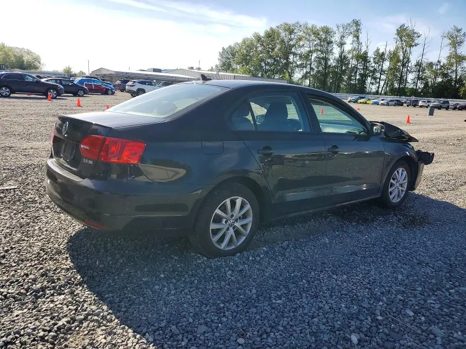 2012 VOLKSWAGEN JETTA SE  