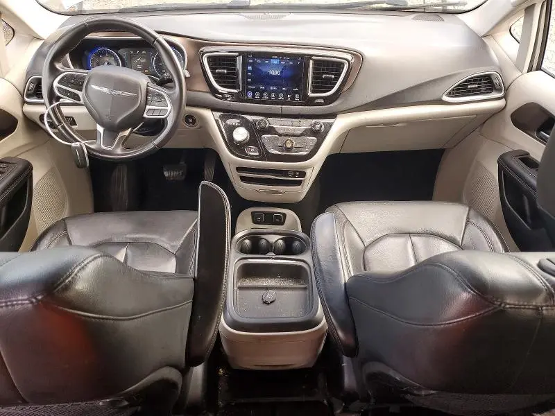 2017 CHRYSLER PACIFICA TOURING L  