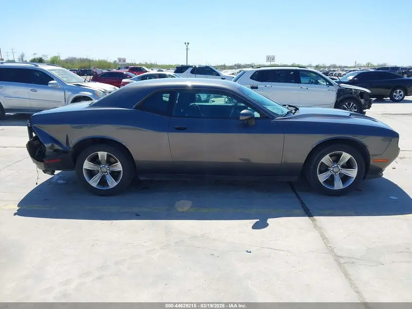 2016 DODGE CHALLENGER SXT