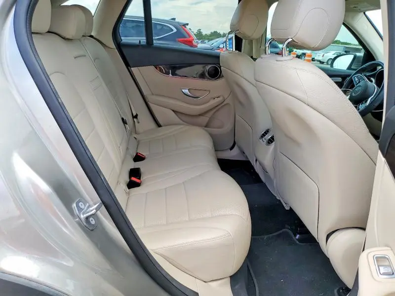 2020 MERCEDES-BENZ GLC 300  