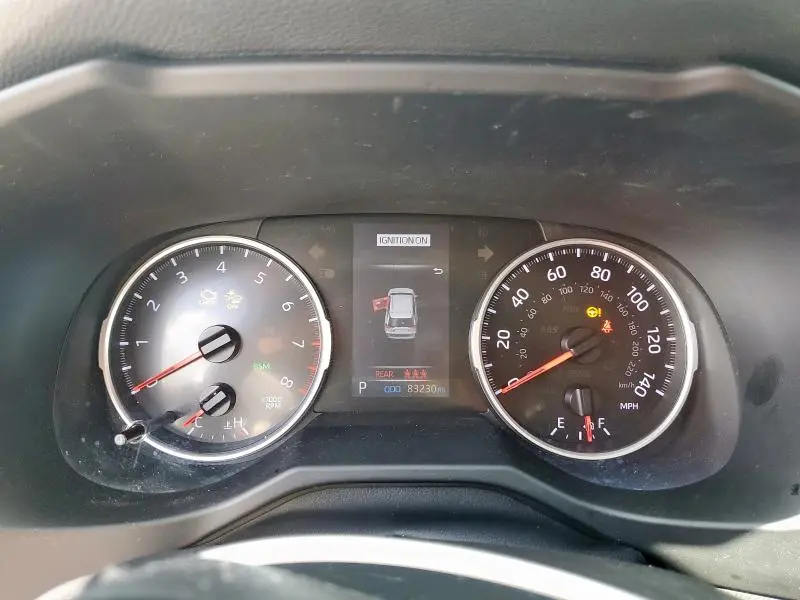 2021 TOYOTA RAV4 XLE  