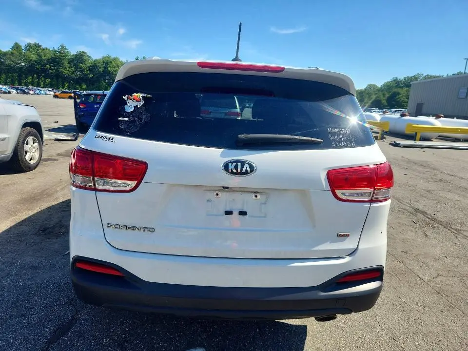 2017 KIA SORENTO LX  