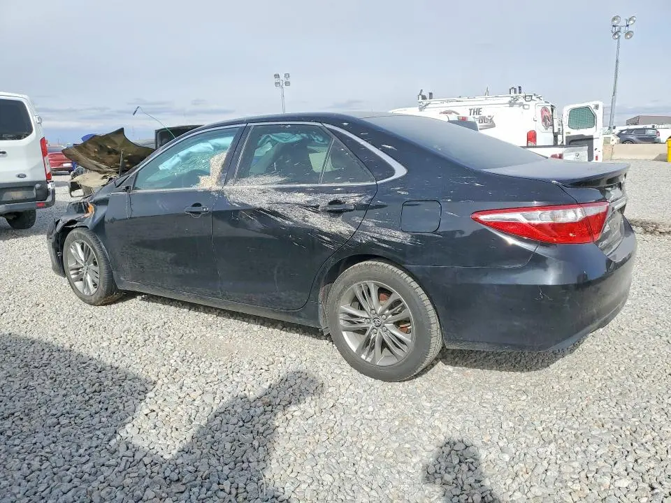 2016 TOYOTA CAMRY LE  