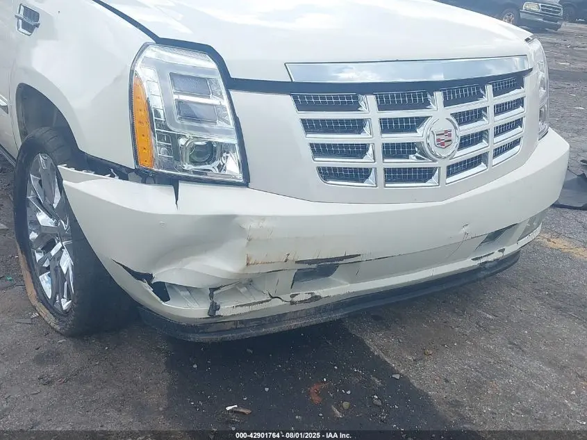 2011 CADILLAC ESCALADE PREMIUM