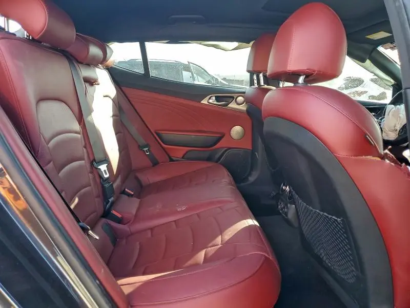 2022 KIA STINGER GT2  