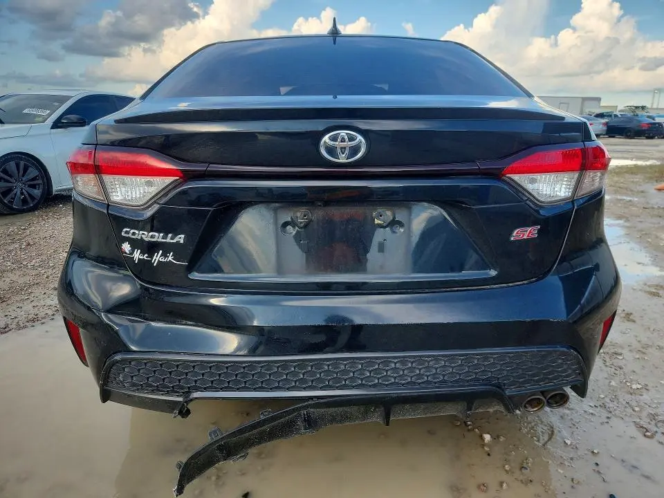 2020 TOYOTA COROLLA SE  