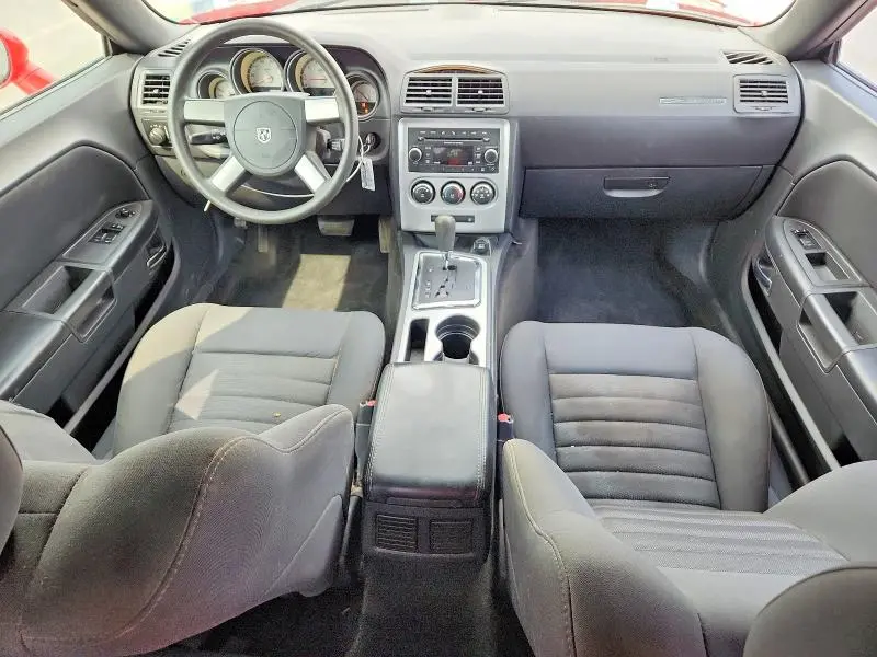 2010 DODGE CHALLENGER SE  