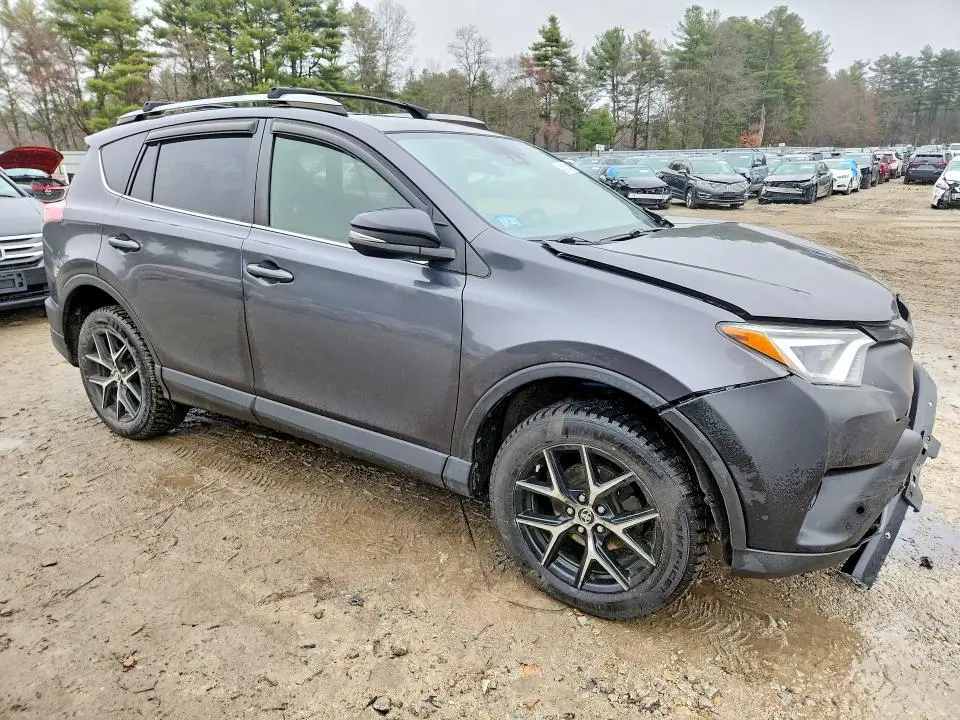 2017 TOYOTA RAV4 SE  