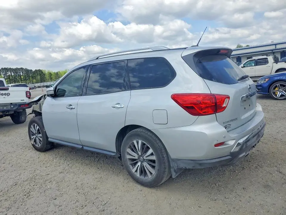 2017 NISSAN PATHFINDER SL  