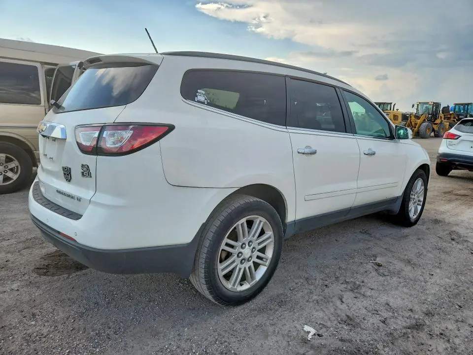 2014 CHEVROLET TRAVERSE LT  