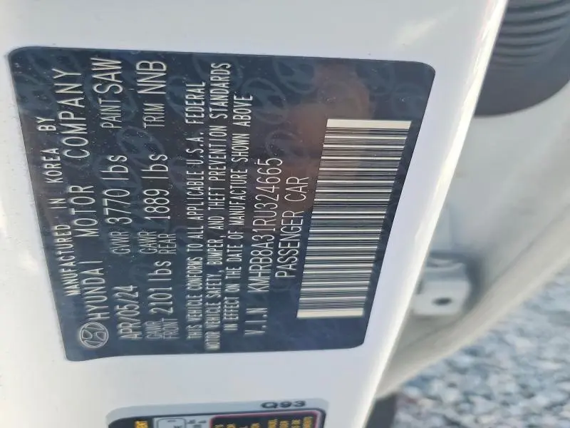 2024 HYUNDAI VENUE SE  