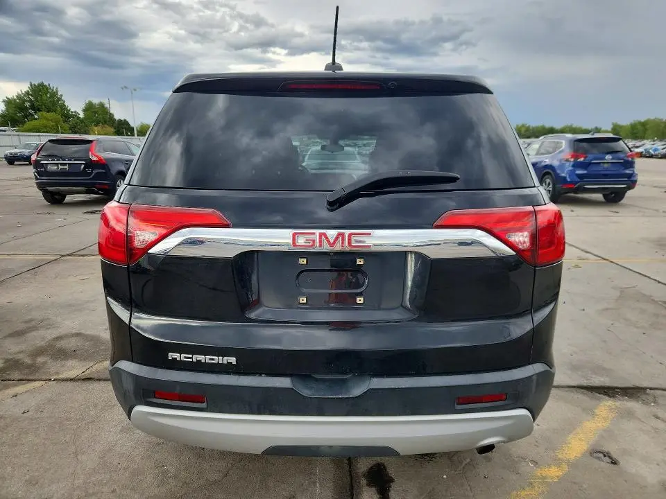 2017 GMC ACADIA SLE  
