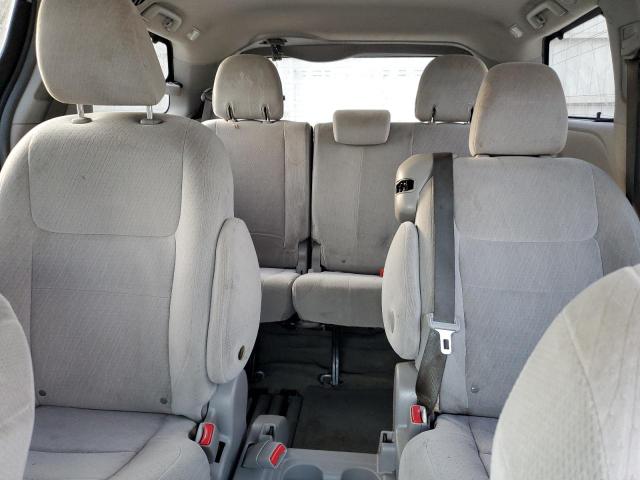 2015 TOYOTA SIENNA LE