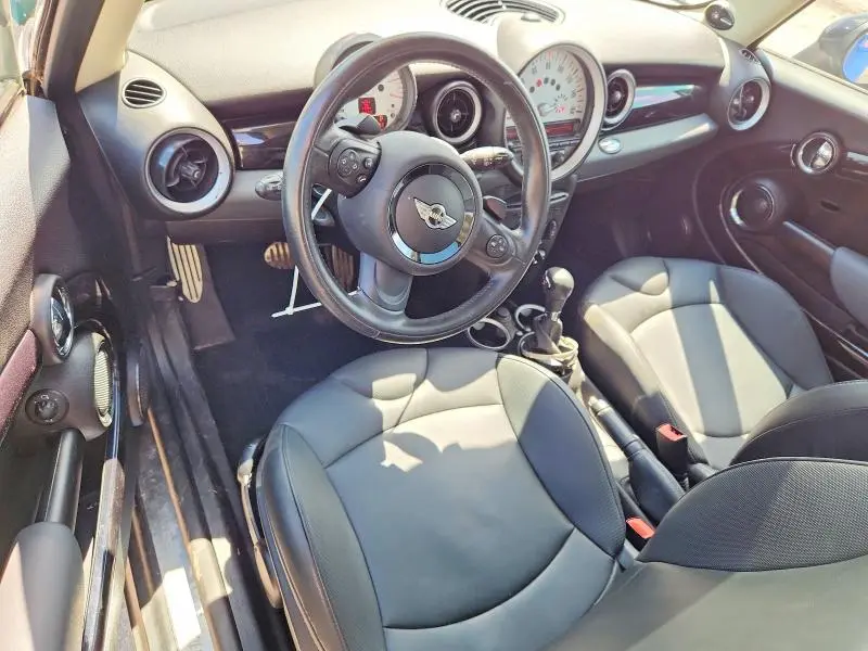 2011 MINI COOPER S  