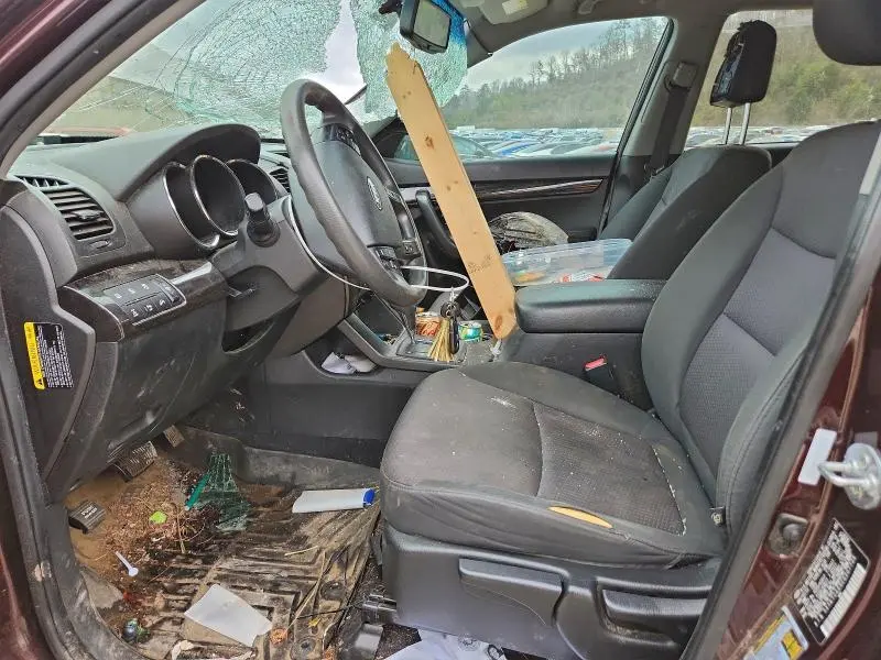 2012 KIA SORENTO BASE  