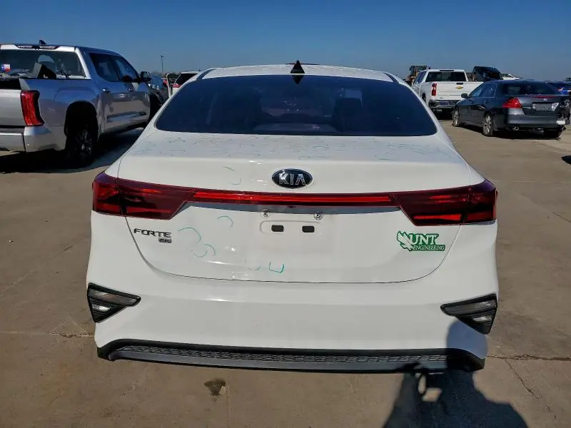 2021 KIA FORTE FE  