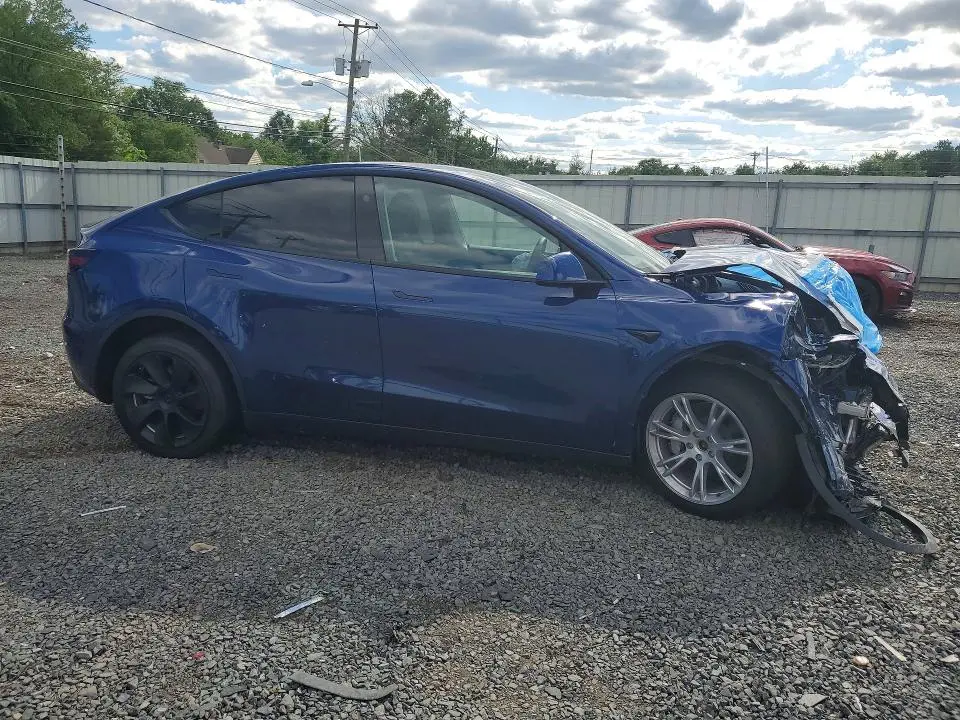2024 TESLA MODEL Y   
