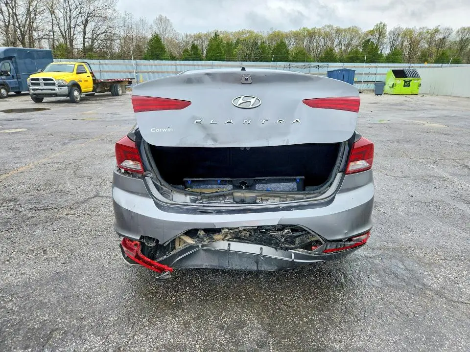 2019 HYUNDAI ELANTRA SEL  