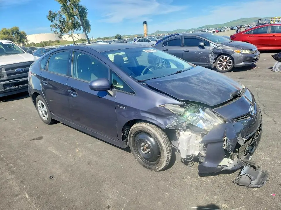 2013 TOYOTA PRIUS TWO  