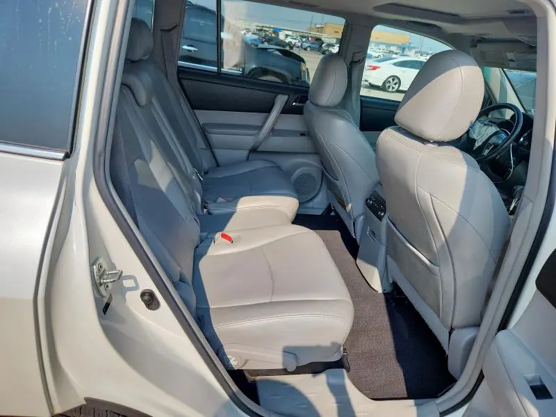 2012 TOYOTA HIGHLANDER BASE  