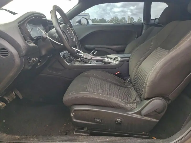 2015 DODGE CHALLENGER SXT  