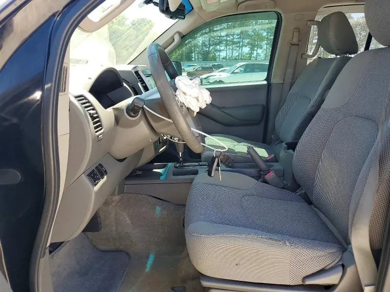 2013 NISSAN FRONTIER S  