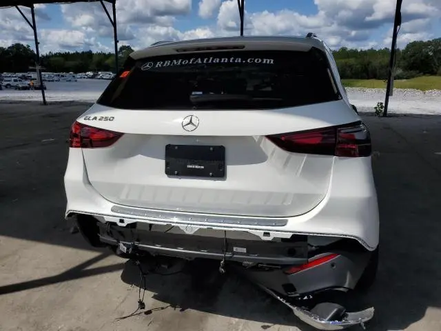 2025 MERCEDES-BENZ GLA 250  