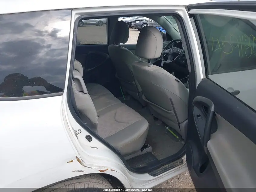 2011 TOYOTA RAV4  