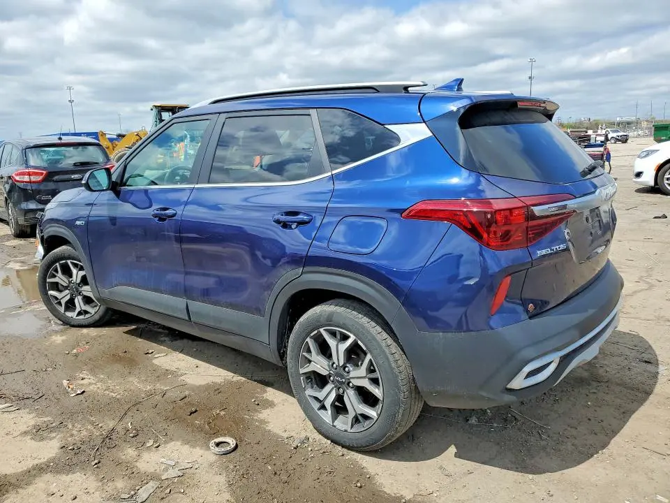 2023 KIA SELTOS EX  