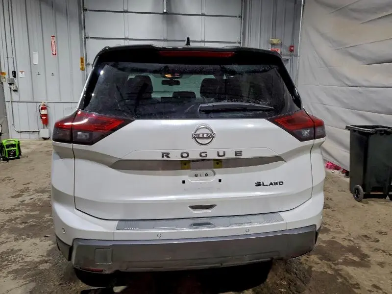 2024 NISSAN ROGUE SL  