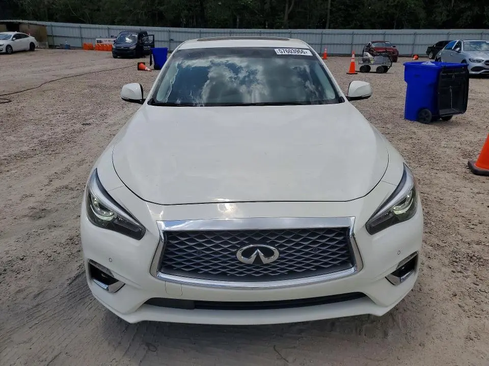 2022 INFINITI Q50 LUXE  