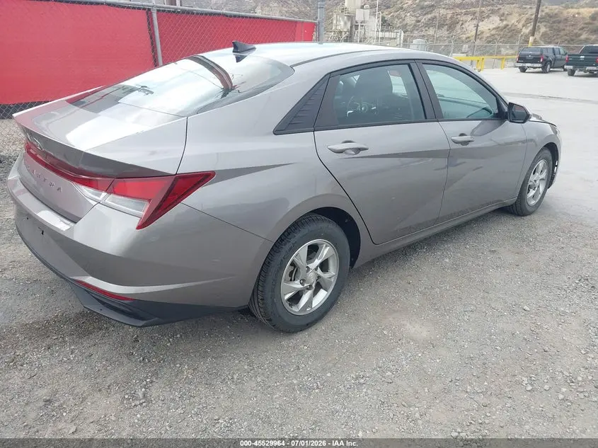 2023 HYUNDAI ELANTRA SE
