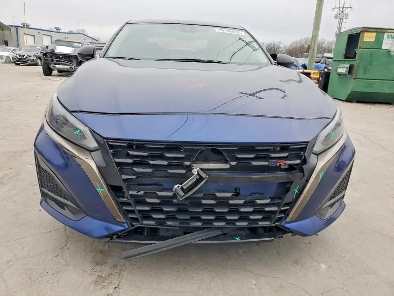 2023 NISSAN ALTIMA SR  