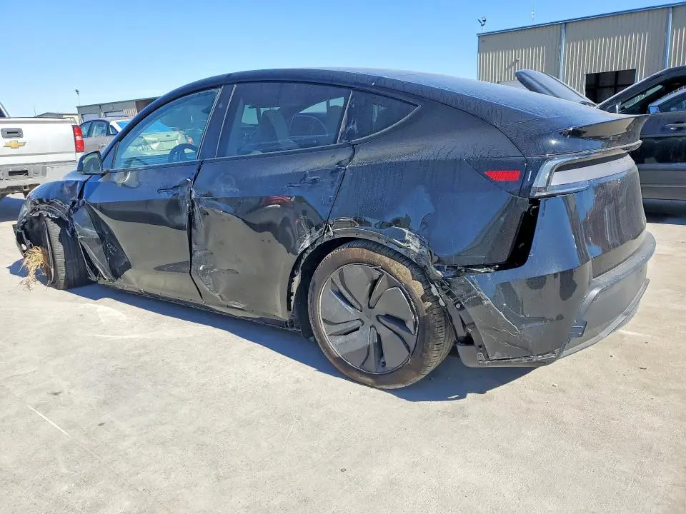 2026 TESLA MODEL Y   