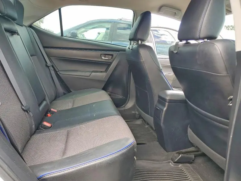 2017 TOYOTA COROLLA SE  