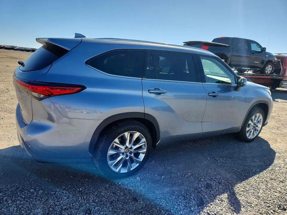 2022 TOYOTA HIGHLANDER LIMITED  