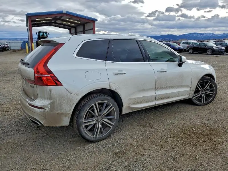 2019 VOLVO XC60 T8 R-DESIGN  