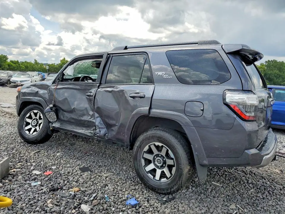 2022 TOYOTA 4RUNNER TRD OFF-ROAD PREMIUM  
