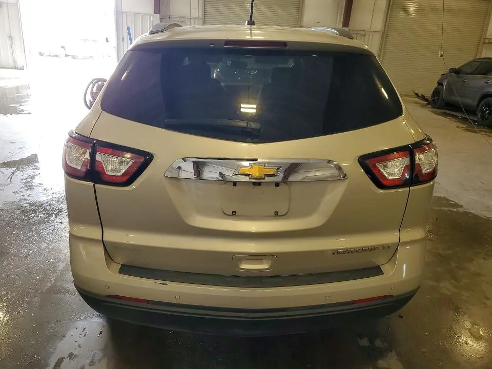 2015 CHEVROLET TRAVERSE LT  
