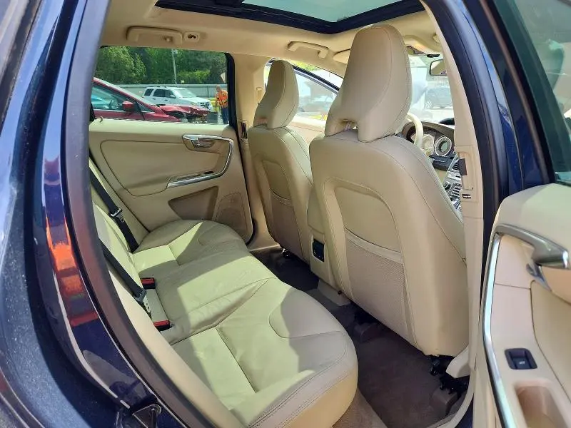 2013 VOLVO XC60 3.2  