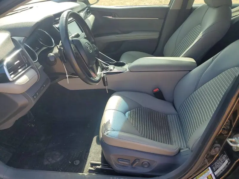 2018 TOYOTA CAMRY SE  