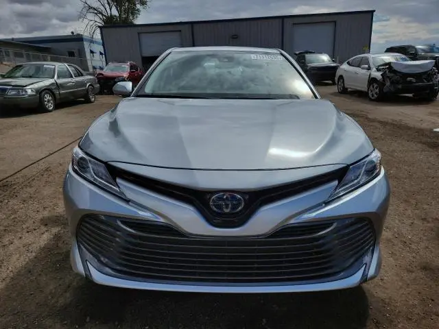 2020 TOYOTA CAMRY XLE  