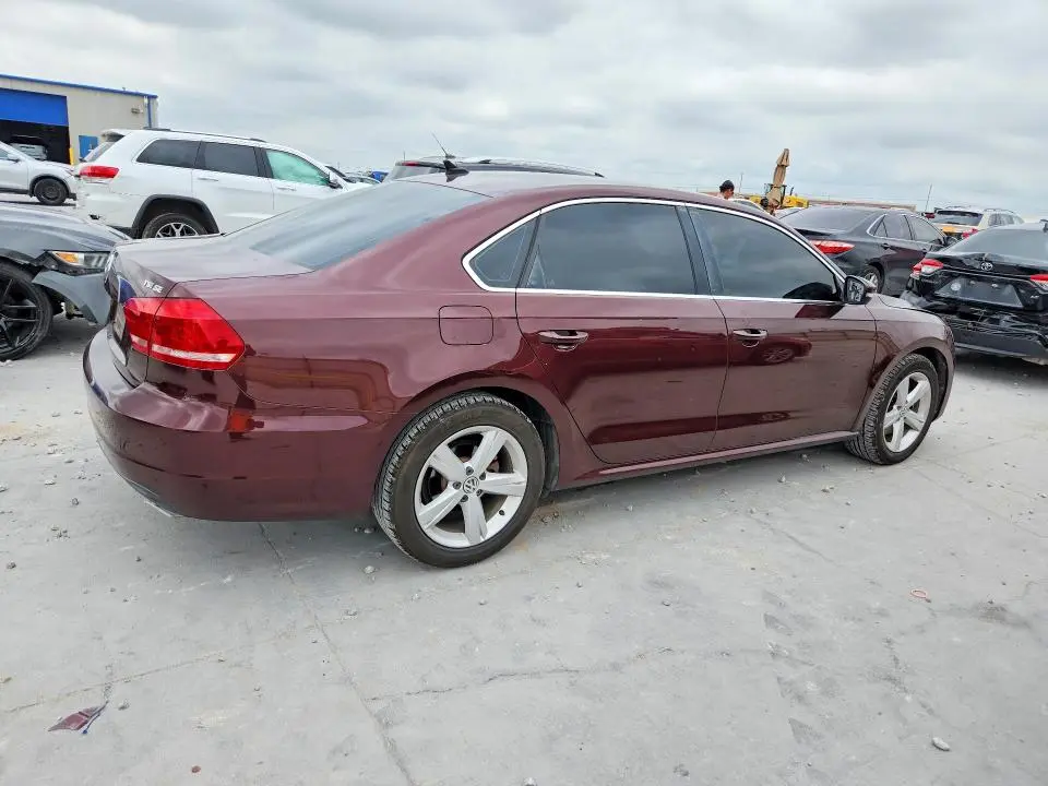 2014 VOLKSWAGEN PASSAT SE  