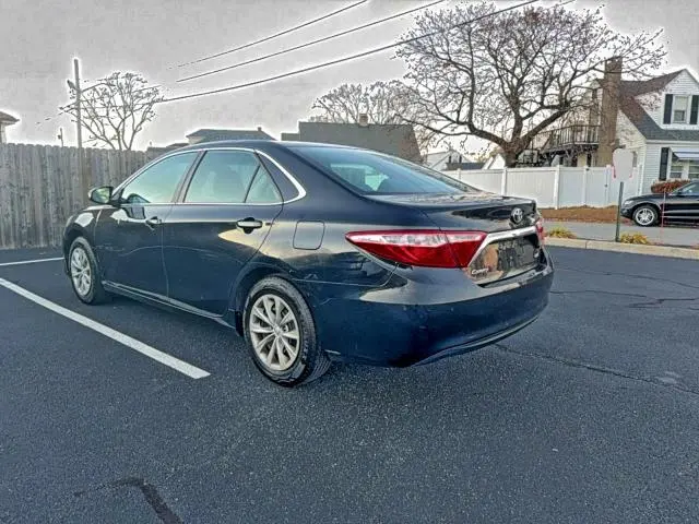2015 TOYOTA CAMRY LE  